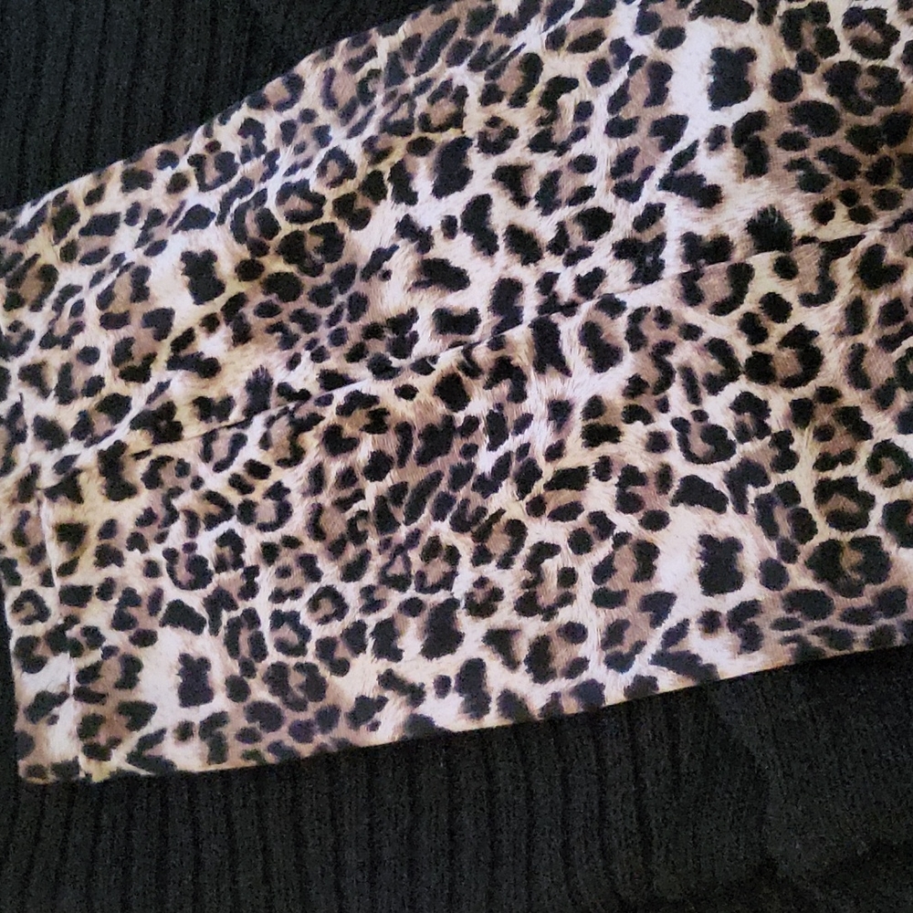 Leopard midi skirt